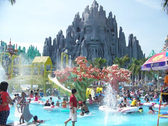 Suoi Tien Theme Park